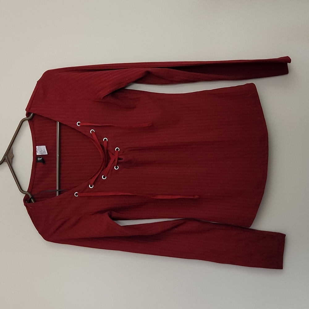 Divided H & M long sleeve T shirt sz S
